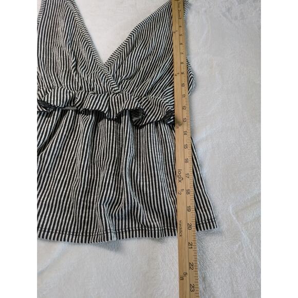 Caution To The Wind Womens Medium Sleeveless‎ Striped Peplum Top Black/White - Picture 6 of 6